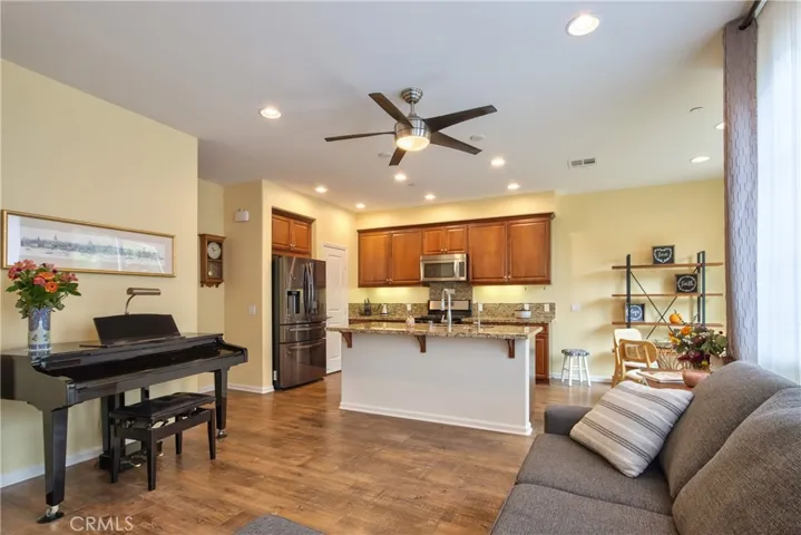 44001 Arcadia Court, Temecula, California 92592