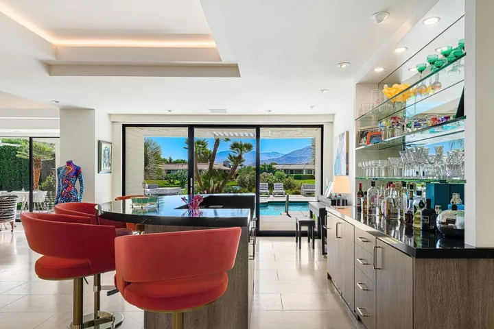 Custom Bar in the Lanai