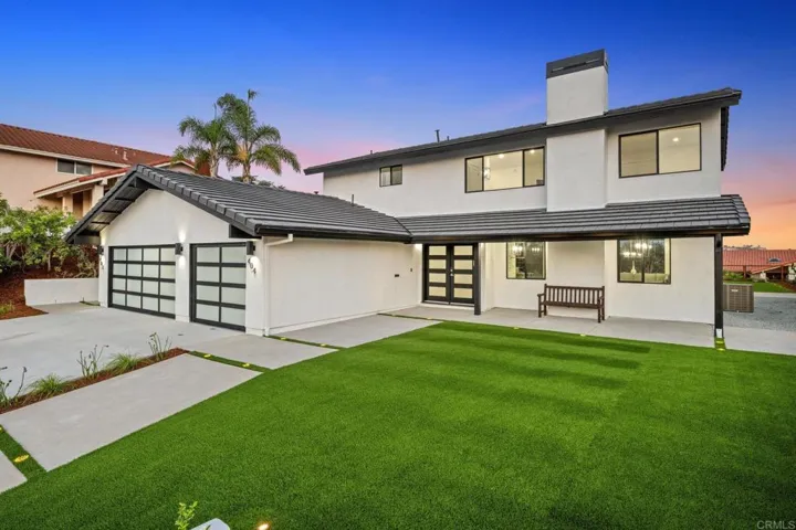 404 Santa Dominga, Solana Beach, California 92075