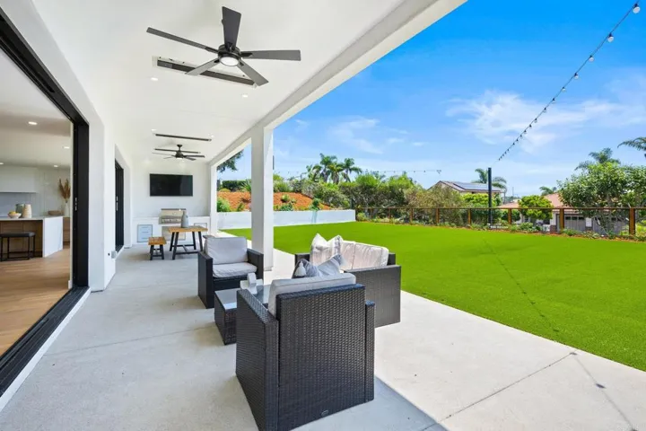 404 Santa Dominga, Solana Beach, California 92075