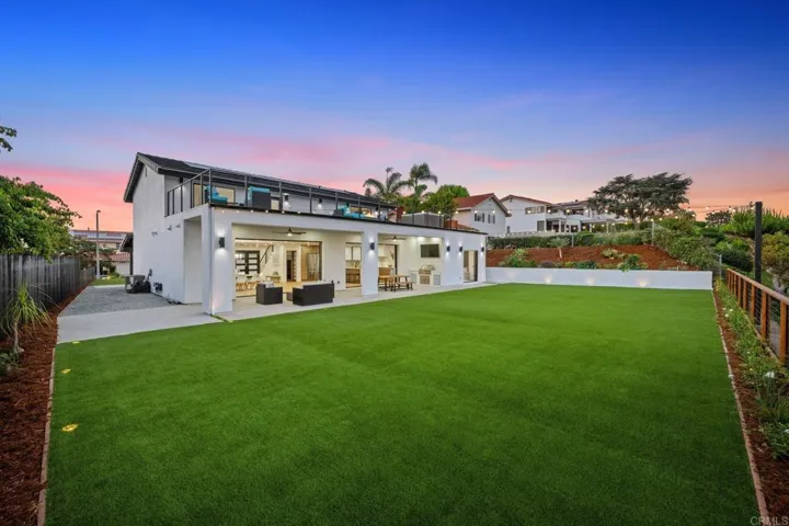 404 Santa Dominga, Solana Beach, California 92075