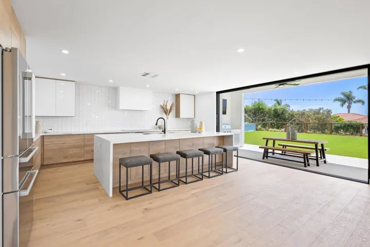 404 Santa Dominga, Solana Beach, California 92075