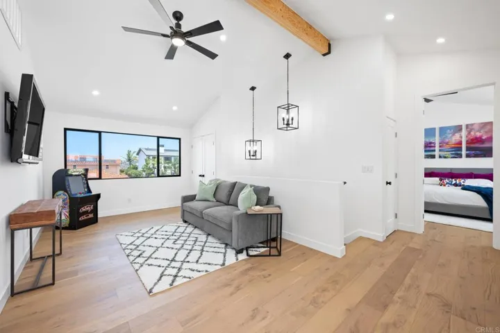 404 Santa Dominga, Solana Beach, California 92075