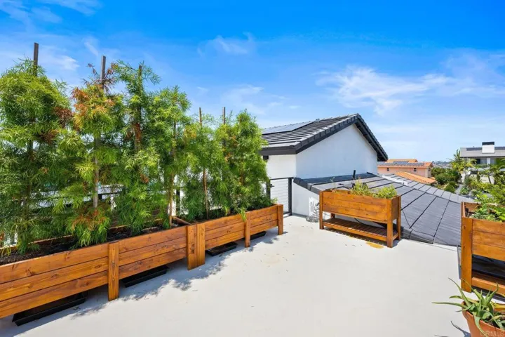 404 Santa Dominga, Solana Beach, California 92075