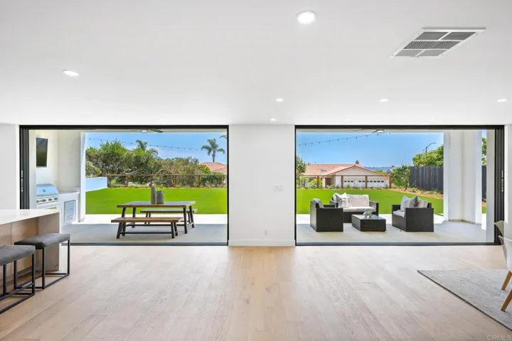 404 Santa Dominga, Solana Beach, California 92075