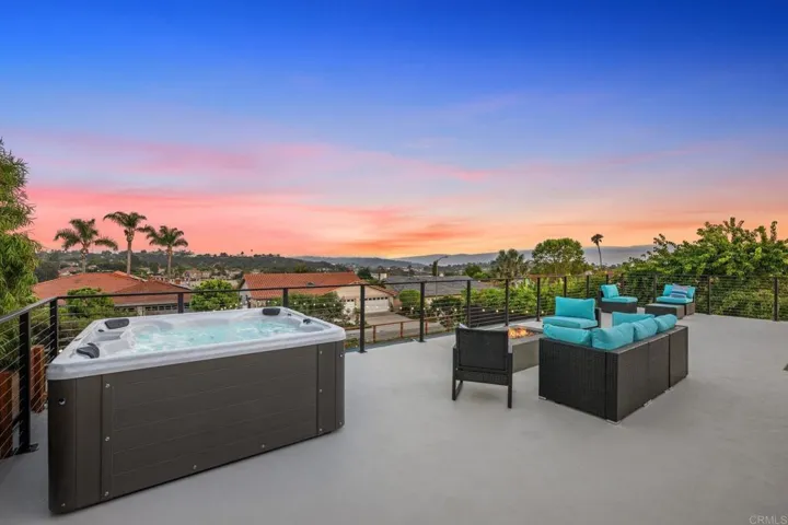404 Santa Dominga, Solana Beach, California 92075