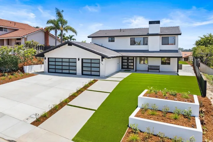 404 Santa Dominga, Solana Beach, California 92075