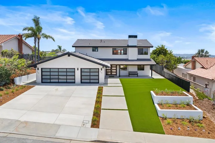 404 Santa Dominga, Solana Beach, California 92075