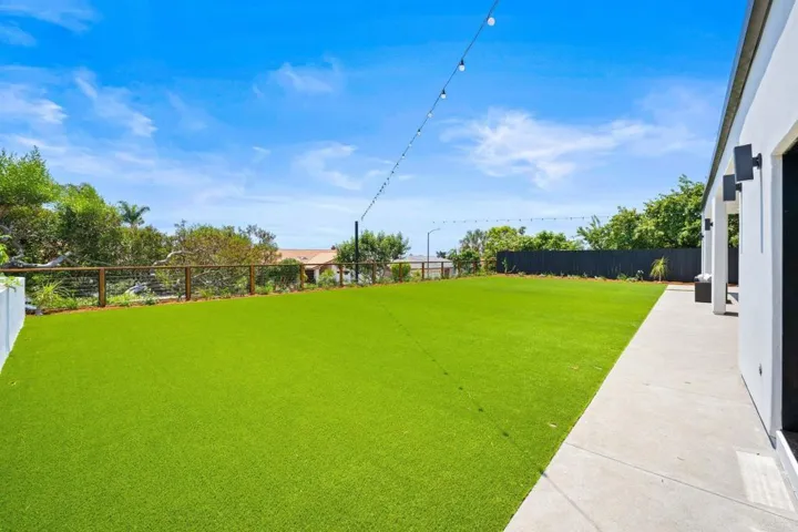 404 Santa Dominga, Solana Beach, California 92075