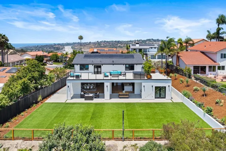 404 Santa Dominga, Solana Beach, California 92075