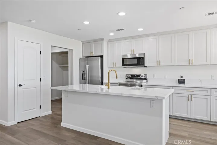 214 Amador, Bakersfield, California 93307