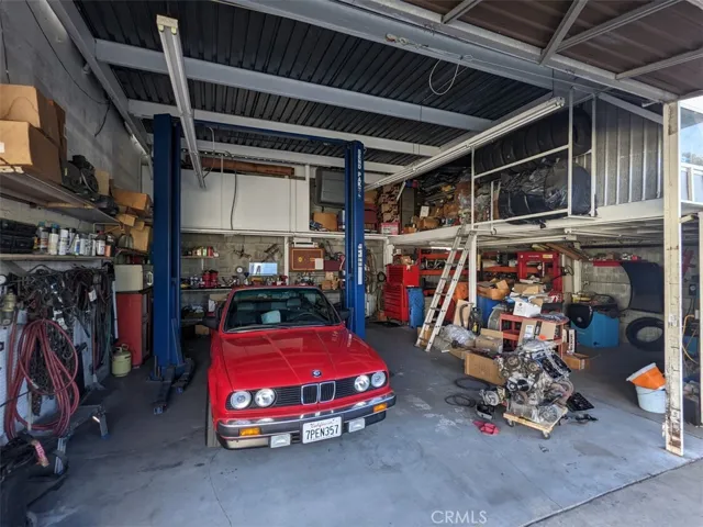6636 Foothill Boulevard, Tujunga, California 91042
