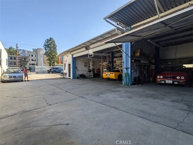 6636 Foothill Boulevard, Tujunga, California 91042