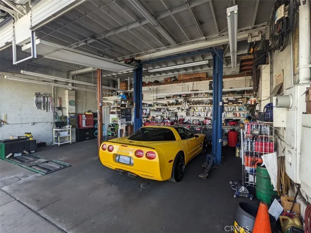 6636 Foothill Boulevard, Tujunga, California 91042