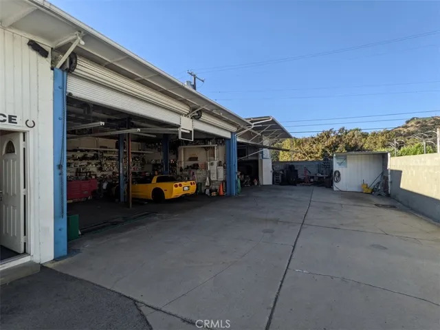6636 Foothill Boulevard, Tujunga, California 91042