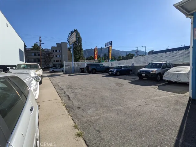 6636 Foothill Boulevard, Tujunga, California 91042