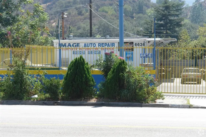 6636 Foothill Boulevard, Tujunga, California 91042