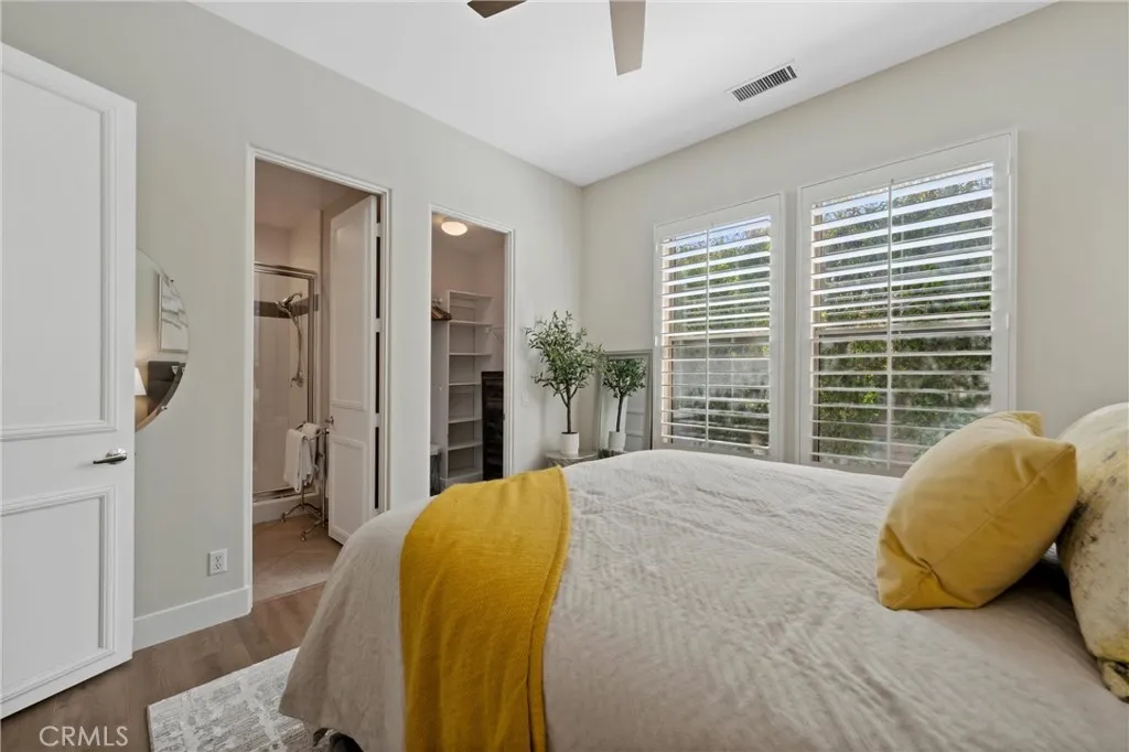 Zen Suite with walk in closet Zen Suite with walk in closet