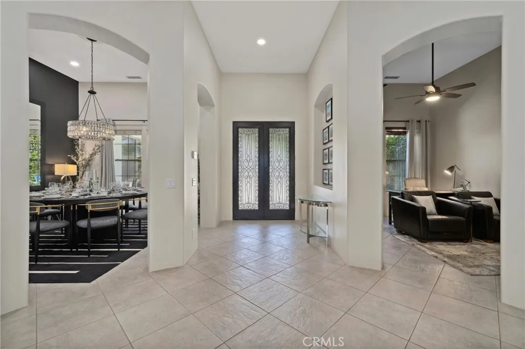 Separation of home office and dining room Separation of home office and dining room
