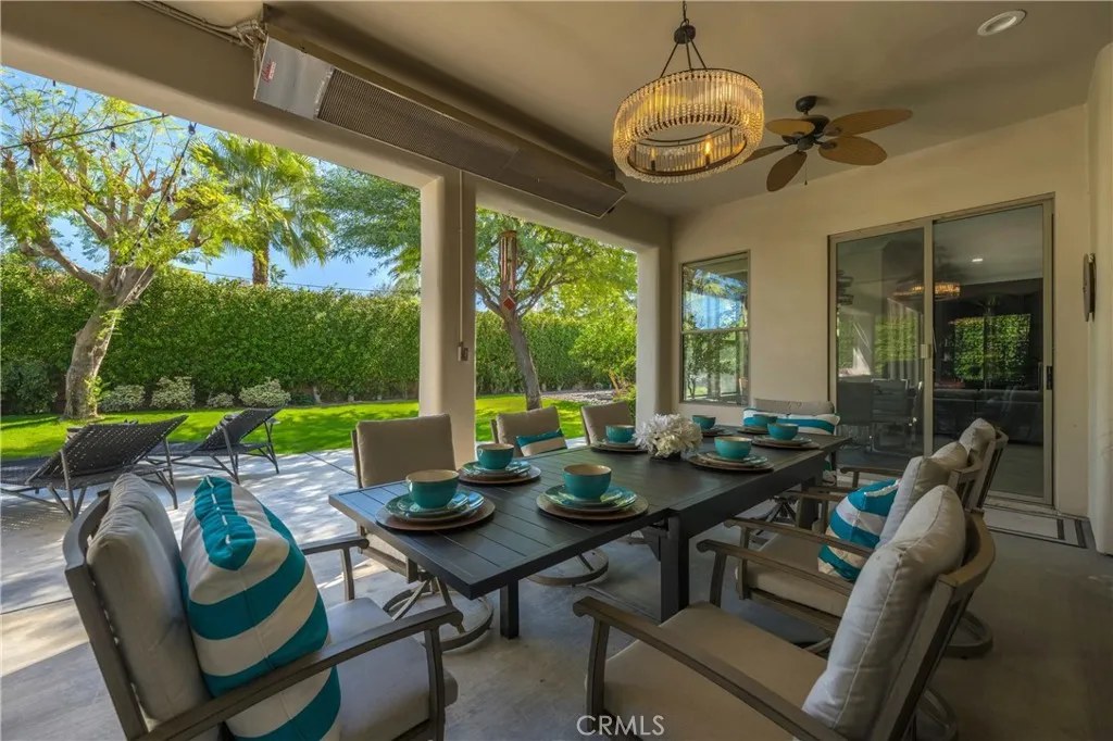Outdoor covered dining with heater Outdoor covered dining with heater