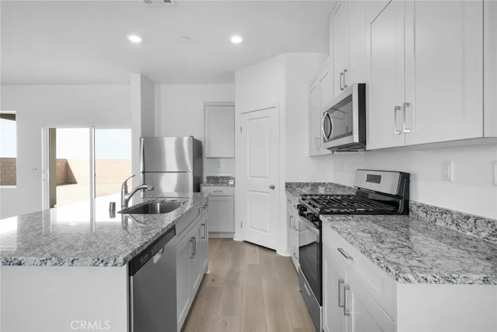12363 Bear Ridge Way, Victorville, California 92392