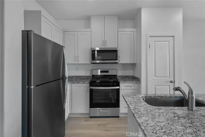 12368 Bear Ridge Way, Victorville, California 92392