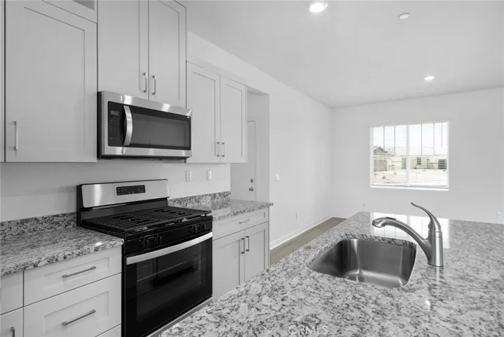 12322 Craven Way, Victorville, California 92392