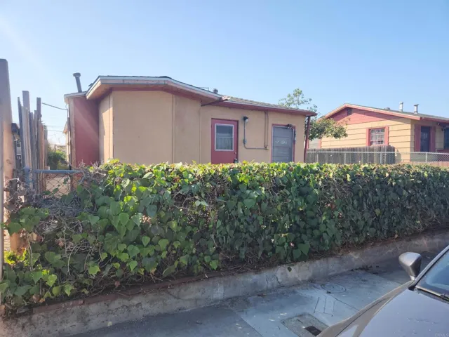 5251 53 Wightman Street, East San Diego, California 92105