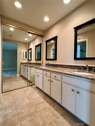 11 Thornwood, Irvine, California 92604