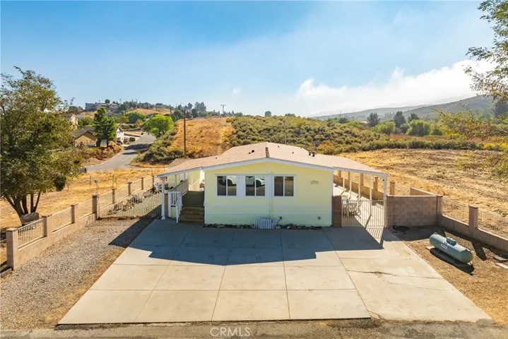 15040 Sandy Ridge Road, Lake Hughes, California 93532