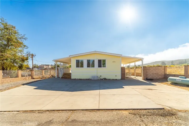 15040 Sandy Ridge Road, Lake Hughes, California 93532