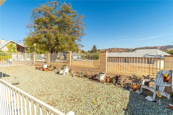 15040 Sandy Ridge Road, Lake Hughes, California 93532