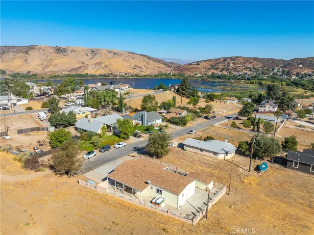 15040 Sandy Ridge Road, Lake Hughes, California 93532