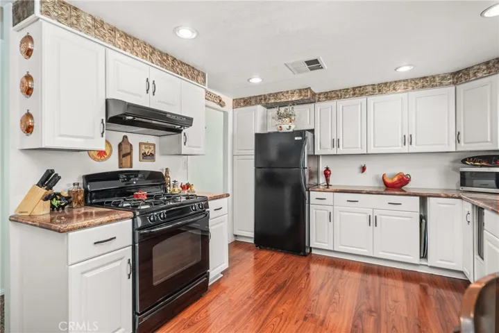 15040 Sandy Ridge Road, Lake Hughes, California 93532