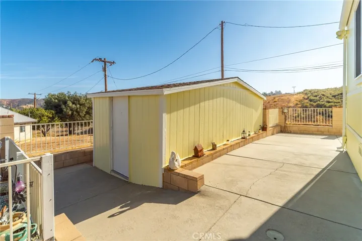 15040 Sandy Ridge Road, Lake Hughes, California 93532