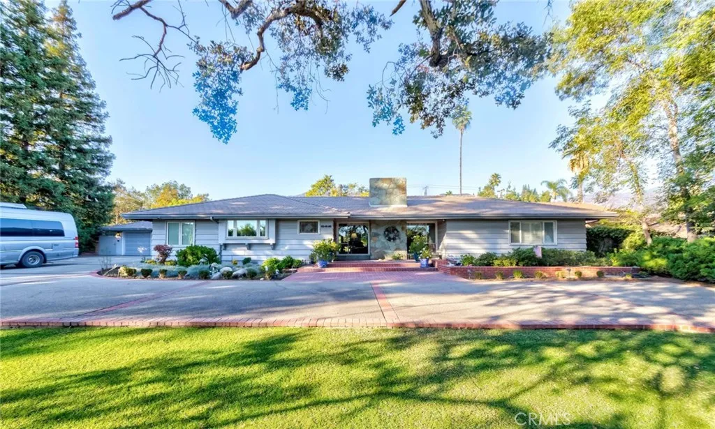 645 W Foothill Boulevard, Arcadia, California 91006, 4 Bedrooms Bedrooms, ,3 BathroomsBathrooms,Residential,For Sale,Foothill,AR24217211