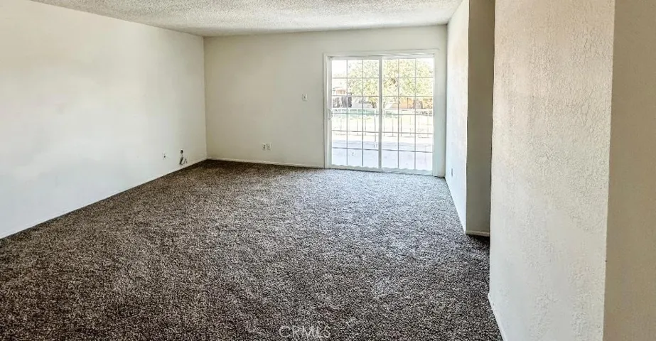 140 Holiday Way, Chowchilla, California 93610
