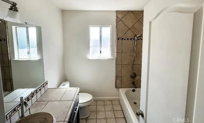 140 Holiday Way, Chowchilla, California 93610