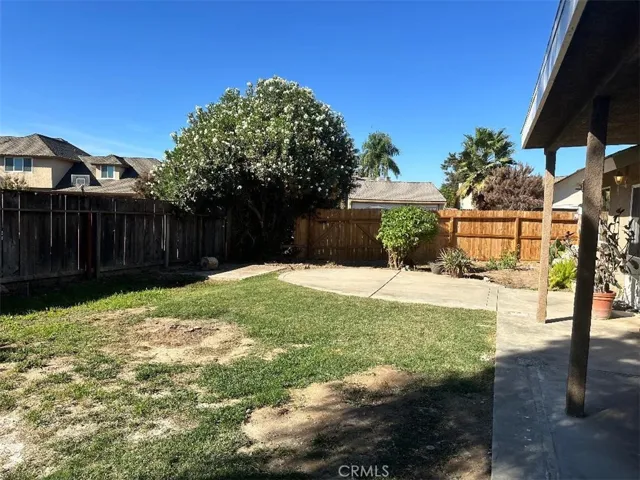 140 Holiday Way, Chowchilla, California 93610