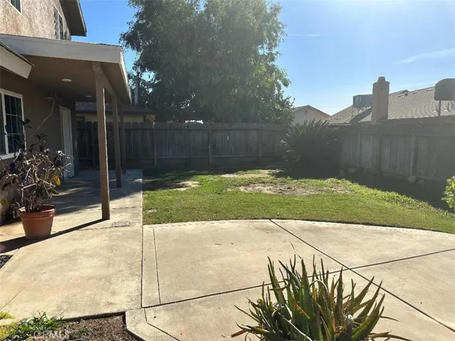 140 Holiday Way, Chowchilla, California 93610