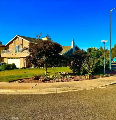 140 Holiday Way, Chowchilla, California 93610