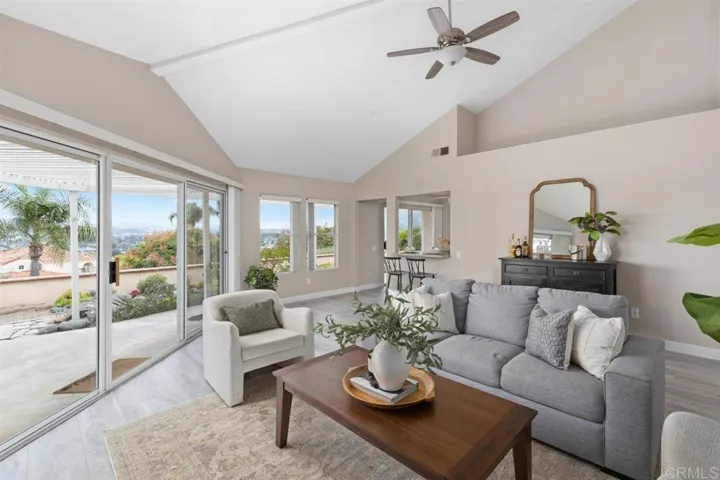1250 Rue Saint Martin, San Marcos, California 92078