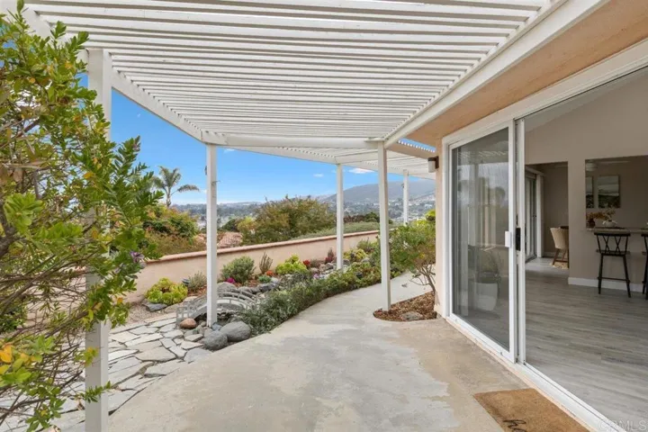 1250 Rue Saint Martin, San Marcos, California 92078