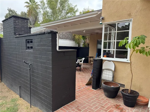 5213 Alhama Drive, Woodland Hills, California 91364