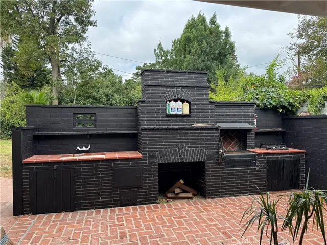 5213 Alhama Drive, Woodland Hills, California 91364