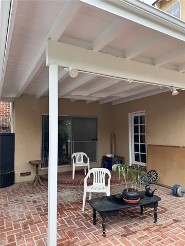 5213 Alhama Drive, Woodland Hills, California 91364