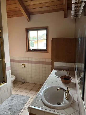 5213 Alhama Drive, Woodland Hills, California 91364