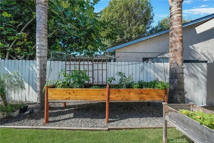 large custom organic garden raised planter boxes - stays with home