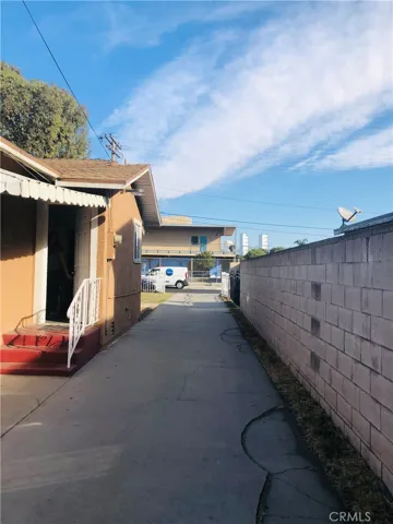 4834 E 59th Place, Maywood, California 90270