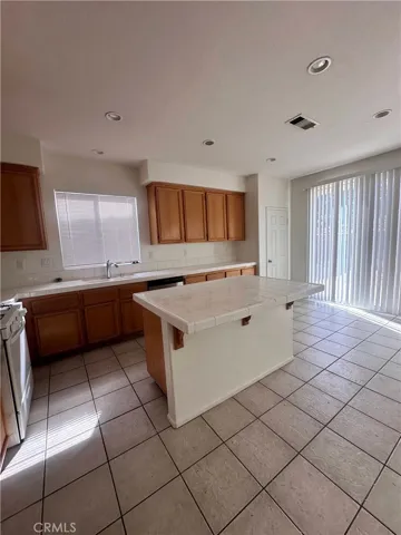 1872 Browning Court, San Jacinto, California 92583